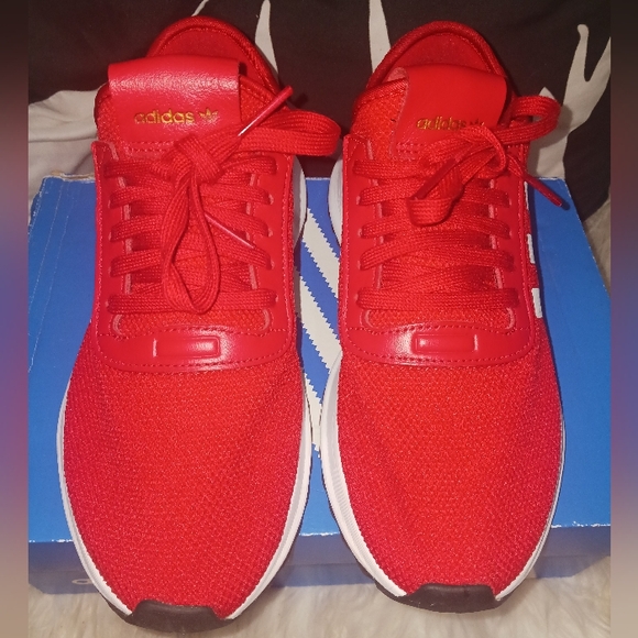 ❤️Adidas❤️ Kids Red & white sneakers - Picture 3 of 13